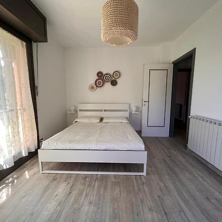 Appartamento In Villa Storica Oleggio Castello Esterno foto
