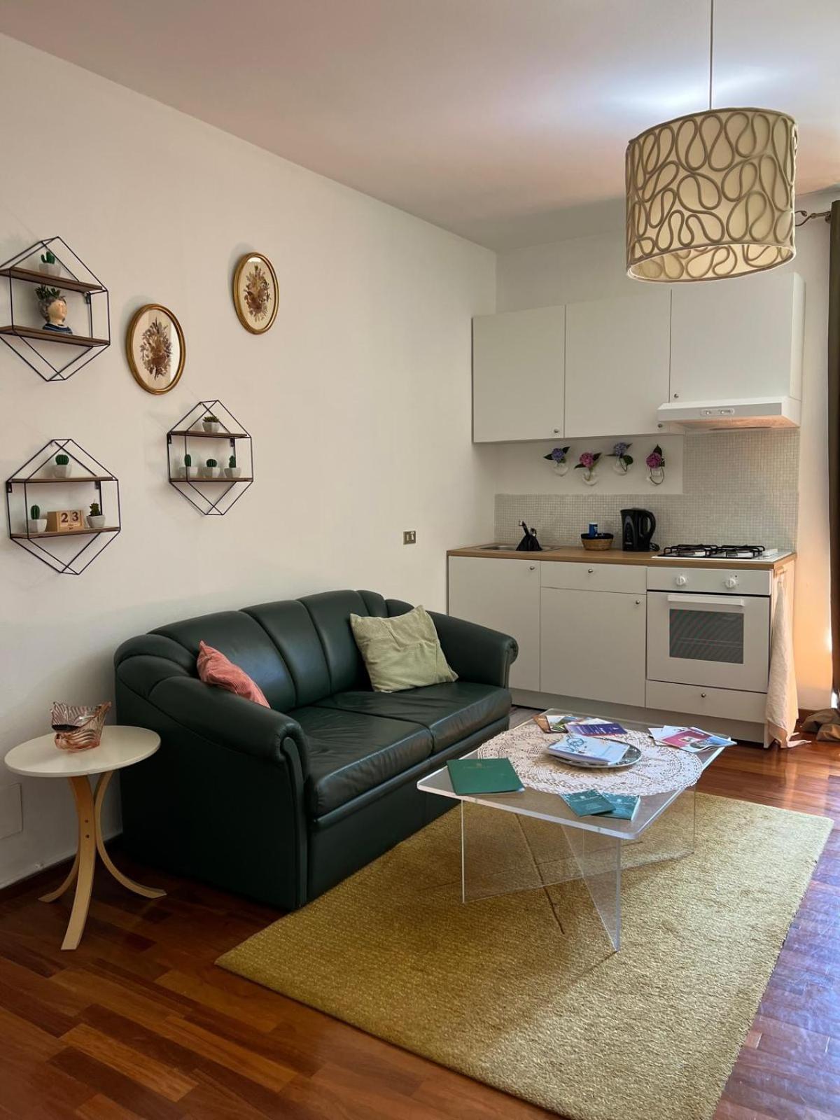 Appartamento In Villa Storica Oleggio Castello Esterno foto